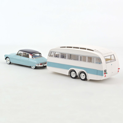 NOREV superbe ensemble DS19 1959 Bleu nuage et aubergine + caravane Hénon avec aménagement intérieur Cars