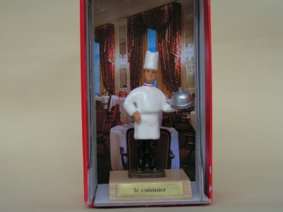 CBG MIGNOT figurine CBG chef cuisinier avec plat de service (en coffret prestige) Figurines Plombs