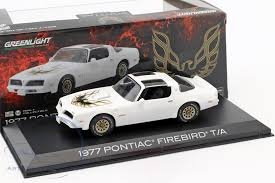 GREENLIGHT  1977 Pontiac Firebird T/A Véhicules miniatures