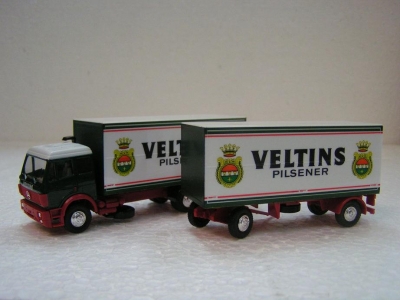 HERPA camion Mercedes-Benz Veltrius Pilsener Camions