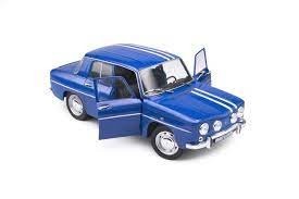 SOLIDOdiecast car with opening parts 
