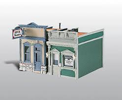 WOODLAND SCENICS kit of 2 houses ; doctor's office and shoe repair (metal to be built and painted) HO scale