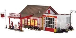 WOODLAND SCENICS small US garage (ready to use with lights) Bulding