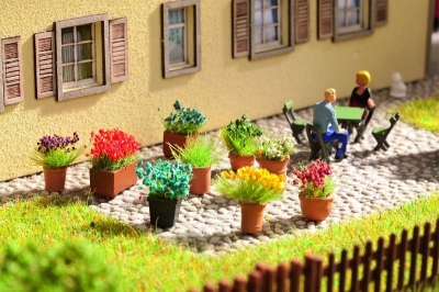 NOCH laser cut 8 ornemental  flower pots Accessories