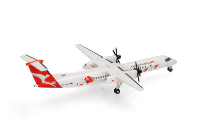 HERPA diecast plane Q400 