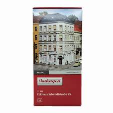 AUHAGEN plastic kit of Schmidt street 25 corner house (112x112x215mm)(cement not included) Trains