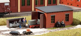 AUHAGEN plastic kit of narrow gauge engine shed with service station (cement not included) Trains