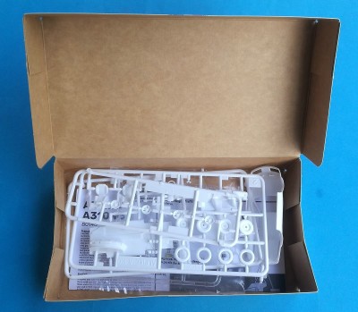 HELLER plastic kit 