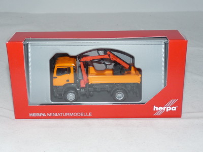 HERPA camion MAN TGS NN avec benne basse et pelle chargeuse Camions