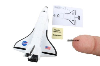 DARON Space shuttle on launch pad Diecast models to play