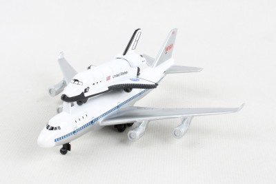 DARON Navette spatiale avec avion B 747 en métal Les miniatures pour jouer